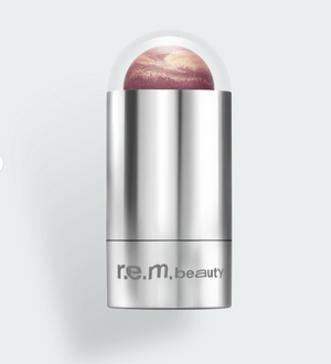 r.e.m beauty Mélange à Trois Blush and Highlight in Love Spell, makeup palette with blush and highlighter shades displayed